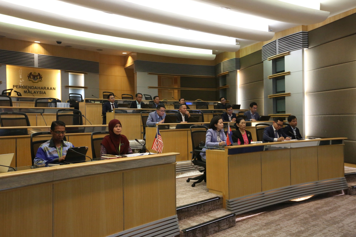 Lawatan Delegasi Kemboja Ke MOF